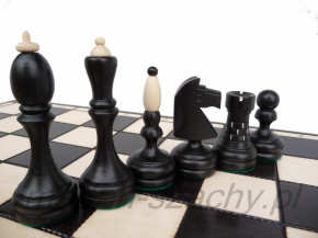 marmorista veistetyt shakkinappulat, magneetti, turnausvalmistaja Puola